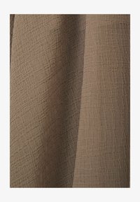 Kijelölve, mink neutral