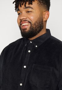 Redefined Rebel SEAN SHIRT PLUS - Camisa - black