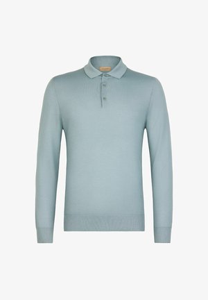 Lyseblå langærmet strikket polo med tre knapper og ribbede manchetter og kant, vist på en hvid baggrund.