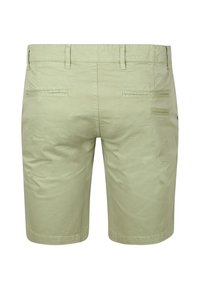 Lichtgroene katoenen shorts met een vlakke voorkant, twee achterzakken en een gelijkmatige zoom. Heeft subtiele stiksels en minimale hardwaredetails.