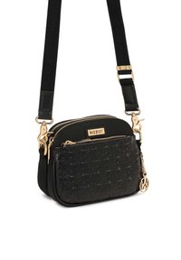 Borsa a tracolla nera con motivo impresso, hardware in tonalità oro e cinturino regolabile. Presenta due scomparti con zip e accentuata con logo.