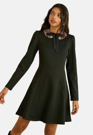 REGULAR FIT - LONG SLEEVE BOW COLLAR MINI  - Nappali ruha - black leopard animal