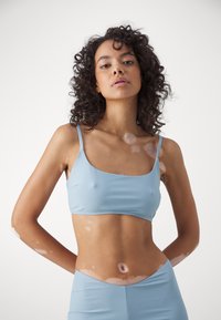 We Are We Wear TILLY CROP - Bikini felső - sky blue