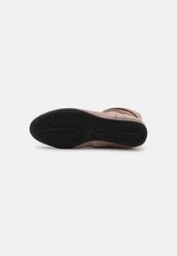 Anna Field Bottines compensées - taupe