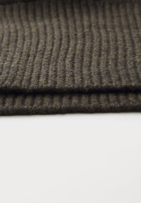 FLINTI TURTLE SCARF - Scarf2