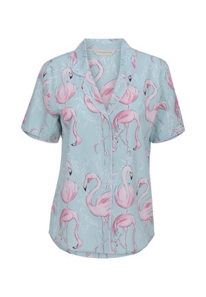 Jasnoniebieska koszula na krótki rękaw zapinana na guziki, z nadrukiem różowych flamingów i kołnierzem z rozcięciem.