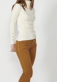 Koroshi Pullover - off-white