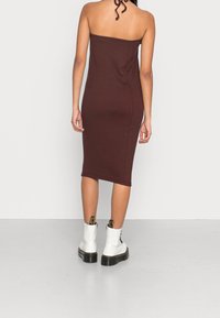 Missguided Stickad klänning - brown