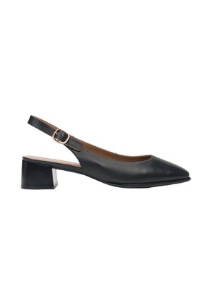 Czarne skórzane buty na obcasie slingback z wydłużonym noskiem, niskim blokowym obcasem i zapięciem na kostce. Gładka tekstura, minimalistyczny design.