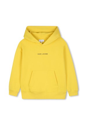 Gele hoodie met zak aan de voorkant en "MARC JACOBS" tekst over de borst, met lange mouwen en een capuchon.