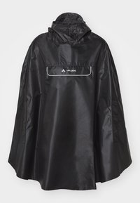 Svart vanntett poncho med høy krage, frontlomme og glidelås. Har reflekterende detaljer og en glatt, skinnende overflate.