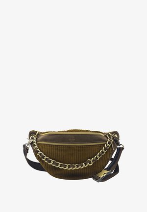 Sac en bandoulière en velours côtelé marron avec une surface texturée, accent en chaîne dorée, doubles compartiments à zip et une sangle ajustable.