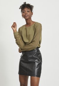 Não selecionado, burnt olive
