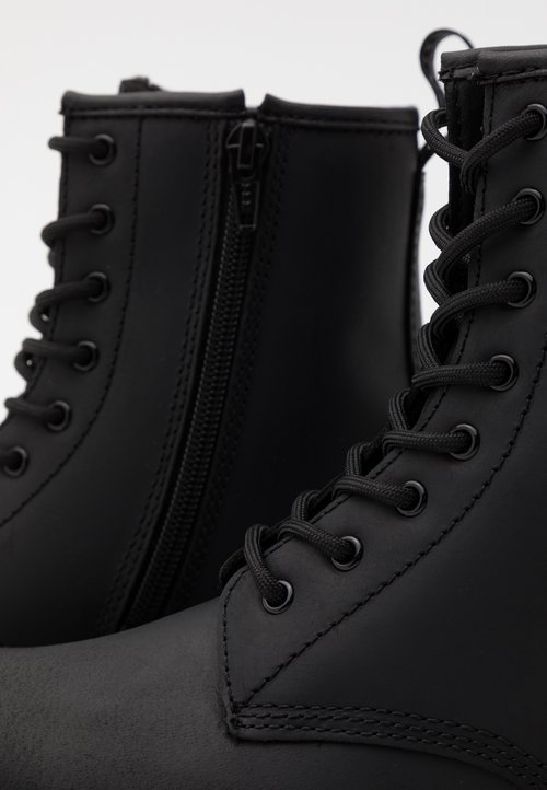 Dr. Martens 1460 SERENA MONO REPUBLIC WP - Lace-up ankle boots - black — photo 6