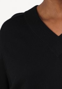 Repeat Strickpullover - black