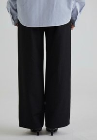 PROHIBITED UNISEX czarny