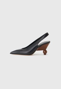 Επιλέχθηκε, nero