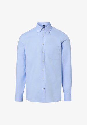 Hellblaues, langärmliges Hemd mit Knopfleiste, Button-Down-Kragen und Brusttasche, dargestellt auf weißem Hintergrund.