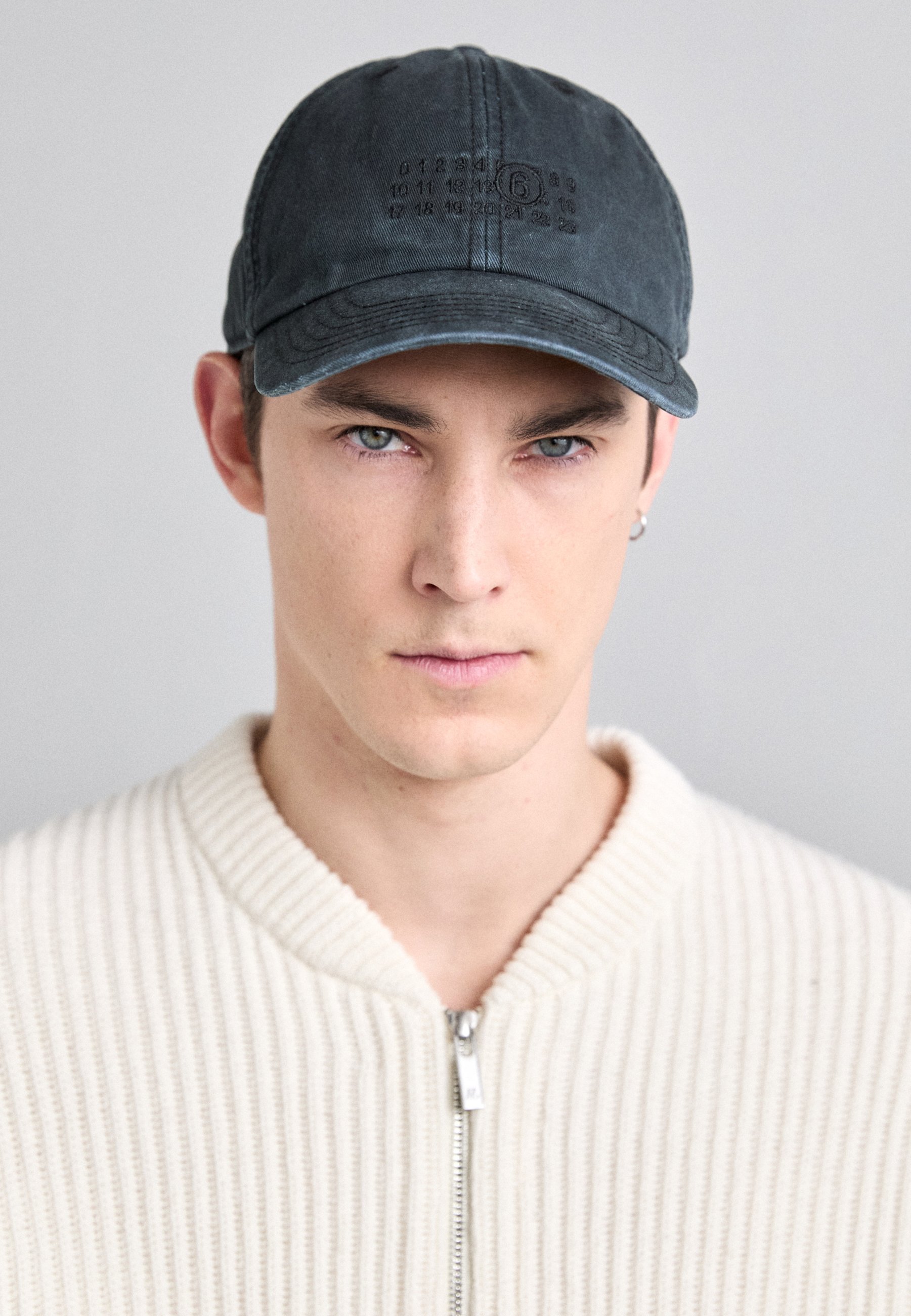 MM6 Maison Margiela HAT UNISEX - Cap - washed black/black