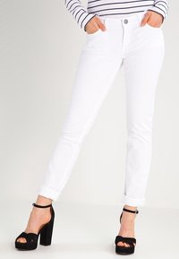 QS Jeans slim fit - white