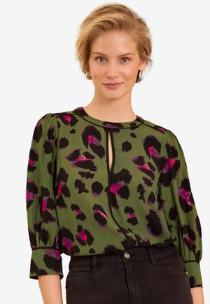 Love & Roses ANIMAL TIPPED CREW NECK - REGULAR FIT - Blůza - khaki animal