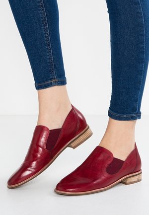 Loafers - red