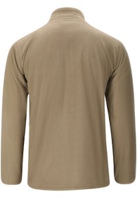 Vaaleanruskea fleece-takki, jossa on korkea kaulus ja pitkät hihat. Pehmeä pinta ja yksinkertainen muotoilu, jossa ei ole näkyviä metalliosia tai kuvioita.