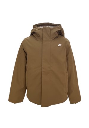 Giacca isolante marrone con colletto alto e cappuccio. Presenta una chiusura frontale con zip, tasche laterali e un piccolo logo sul petto.