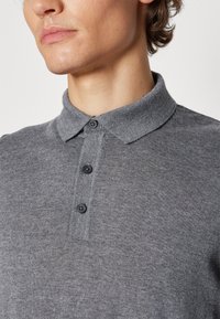 BOSS Džemperis - medium grey