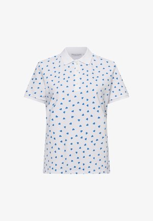Weißes Poloshirt mit blauem Herzmuster, kurzen Ärmeln und einer Knopfleiste mit drei Druckknöpfen. Glattes Material mit klassischem Kragen.