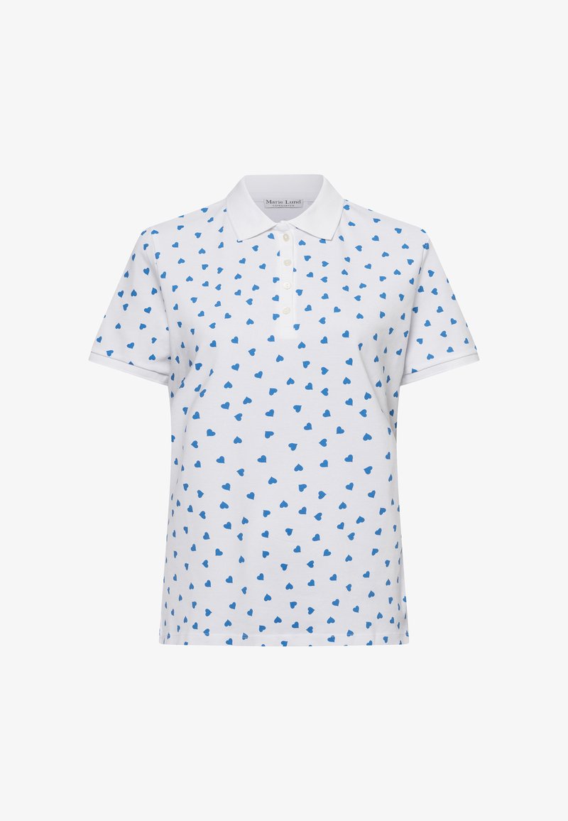Weißes Poloshirt mit blauem Herzmuster, kurzen Ärmeln und einer Knopfleiste mit drei Druckknöpfen. Glattes Material mit klassischem Kragen.