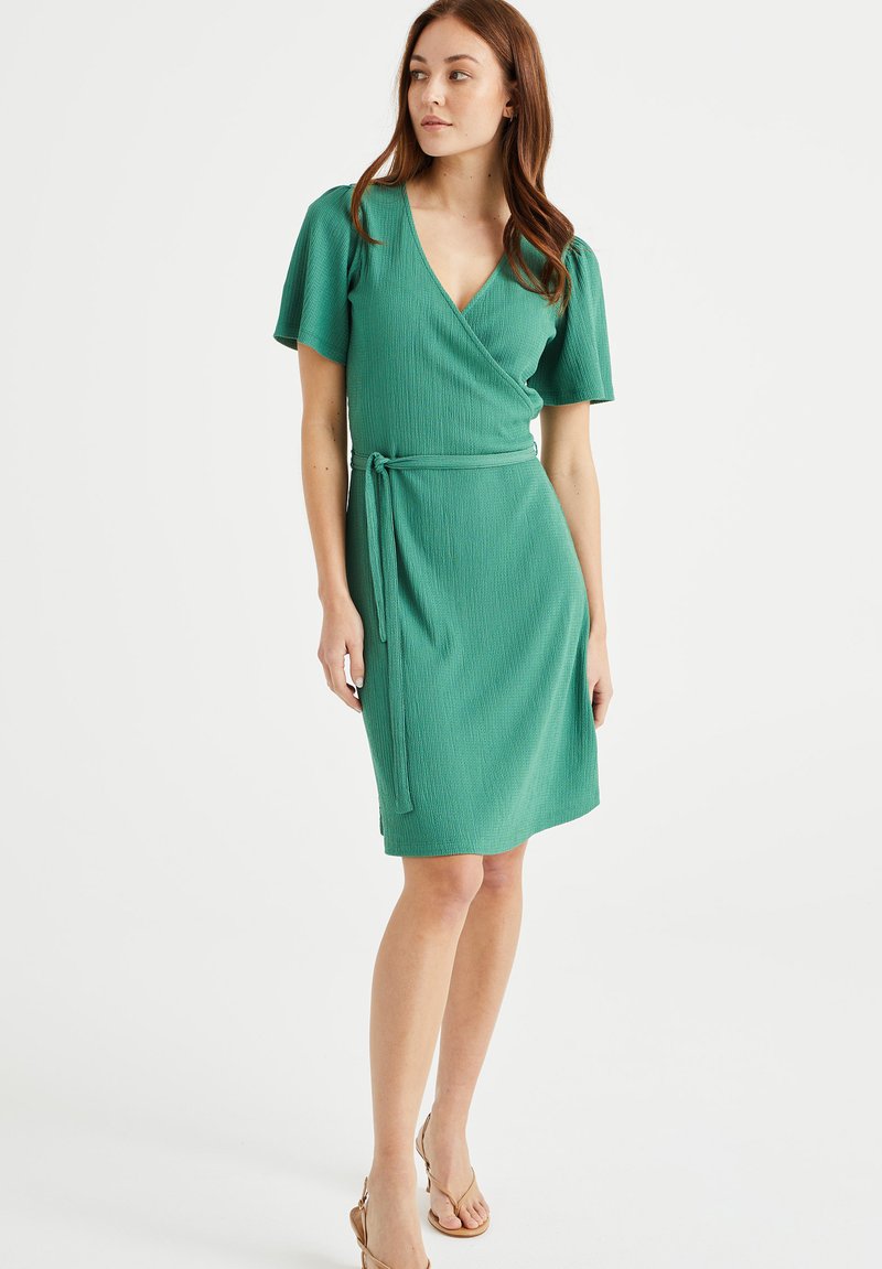 WE Fashion MET STRUCTUUR Freizeitkleid green/grün Zalando.de WE Fashion MET STRUCTUUR Freizeitkleid green/grün Zalando.de