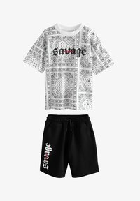 Vybrané, white black paisley