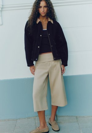 PULL&BEAR, CONTRAST COLLAR - DENIM JACKET - Veste en jean - dark-blue denim