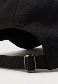 EA7 Emporio Armani TRAIN VISIBILITY UNISEX - Gorra - black