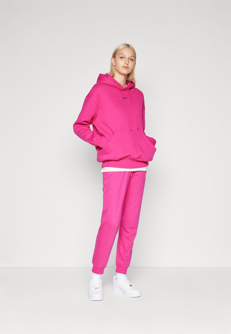 nike tracksuit hoodie and bottoms