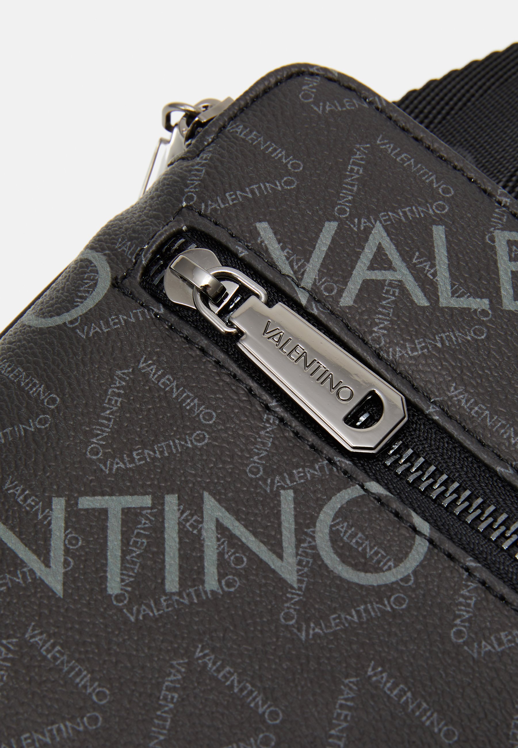Valentino Bags ZEFIR - Geantă crossbody - nero/negru - Zalando.ro