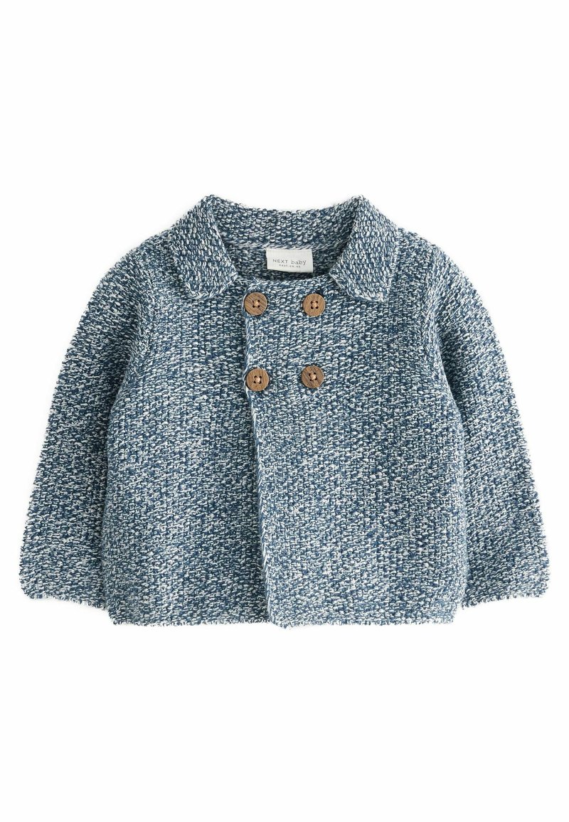 Cardigan bébé tricoté bleu et blanc avec une double rangée de quatre boutons marron et un petit col, étiqueté "NEXT baby".
