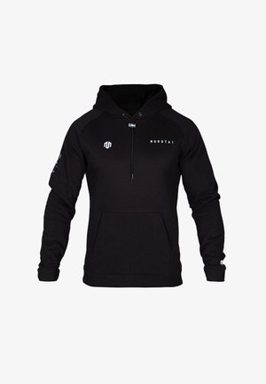 Schwarzer Kapuzenpullover aus weichem Material, mit einer Fronttasche, Kordelzug-Kapuze und weißen Logo-Details auf der Brust und dem Ärmel.