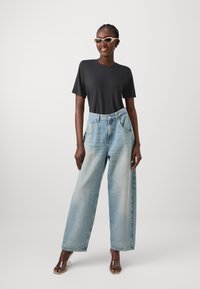 Vero Moda VMLINE - Jednoduché tričko - black