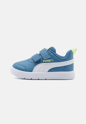Puma, COURTFLEX V3 UNISEX - Scarpe da allenamento - blue horizon/white