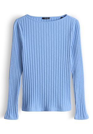 Hellblaues Langarmshirt mit gerippter Textur, Boot-Ausschnitt, figurbetontem Schnitt und leicht ausgestellten Bündchen an den Ärmeln.