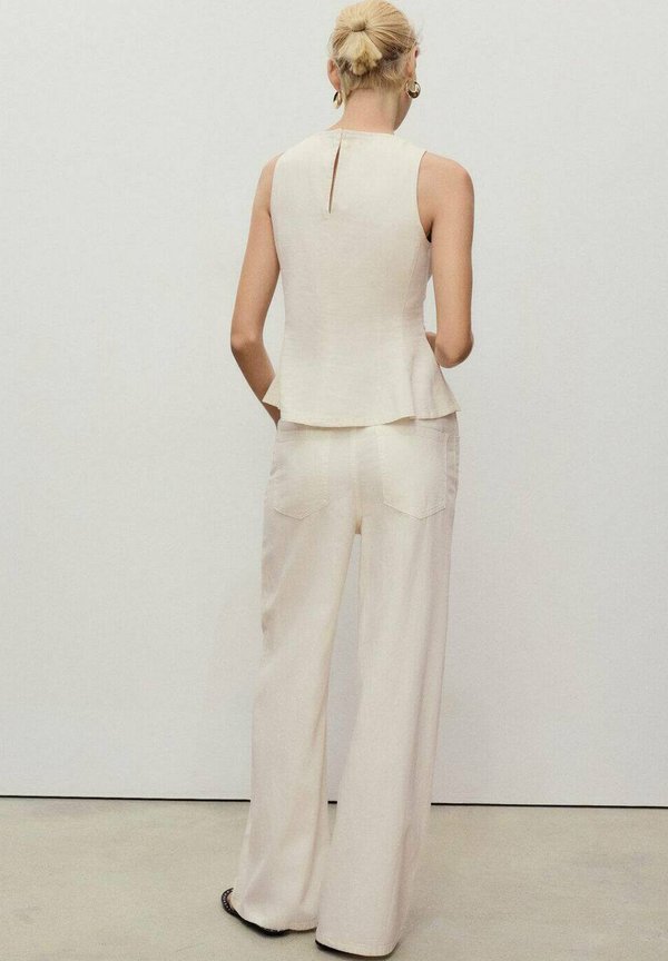 WIDE MIT GÜRTEL - Trousers2