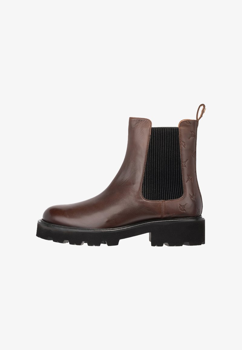 Brauner Chelsea-Stiefel aus Leder mit schwarzem elastischem Seitenpanel, geprägt mit floralem Muster an der Ferse, Zuglasche und dicker schwarzer Sohle.