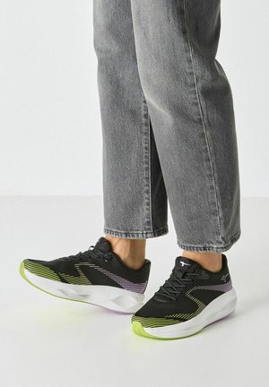 Sneakers - black comb