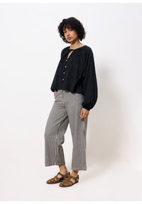 FRNCH SWANNE - Stoffhose - chocolat