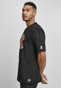 Starter HERREN BASKETBALL SKIN  - Marškinėliai su spaudiniu - black