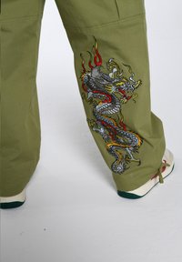 Ed Hardy NU DRAG COMBAT - Bojówki