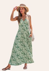 Cupshe DITSY HALTERNECK - Maxi šaty - green white