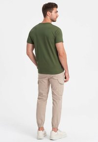 Ombre T-shirts basic - olive green